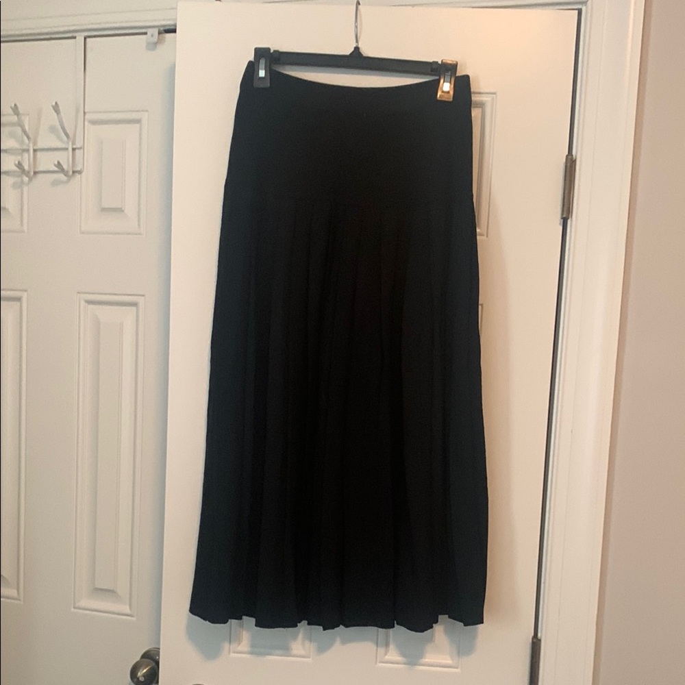 Elegant Black pleated Maxi knit Skirt